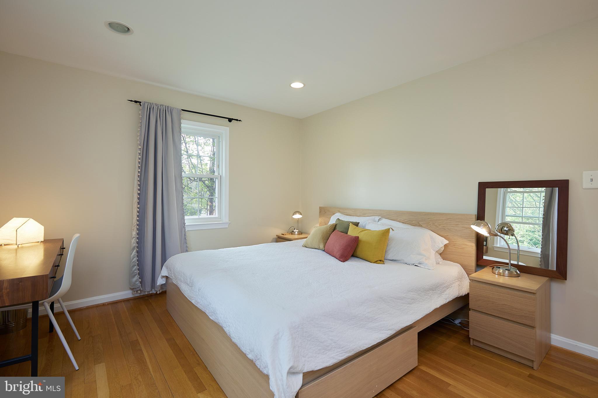 7209 Marbury Road Bethesda, MD 20817 - Photo 17 of 36