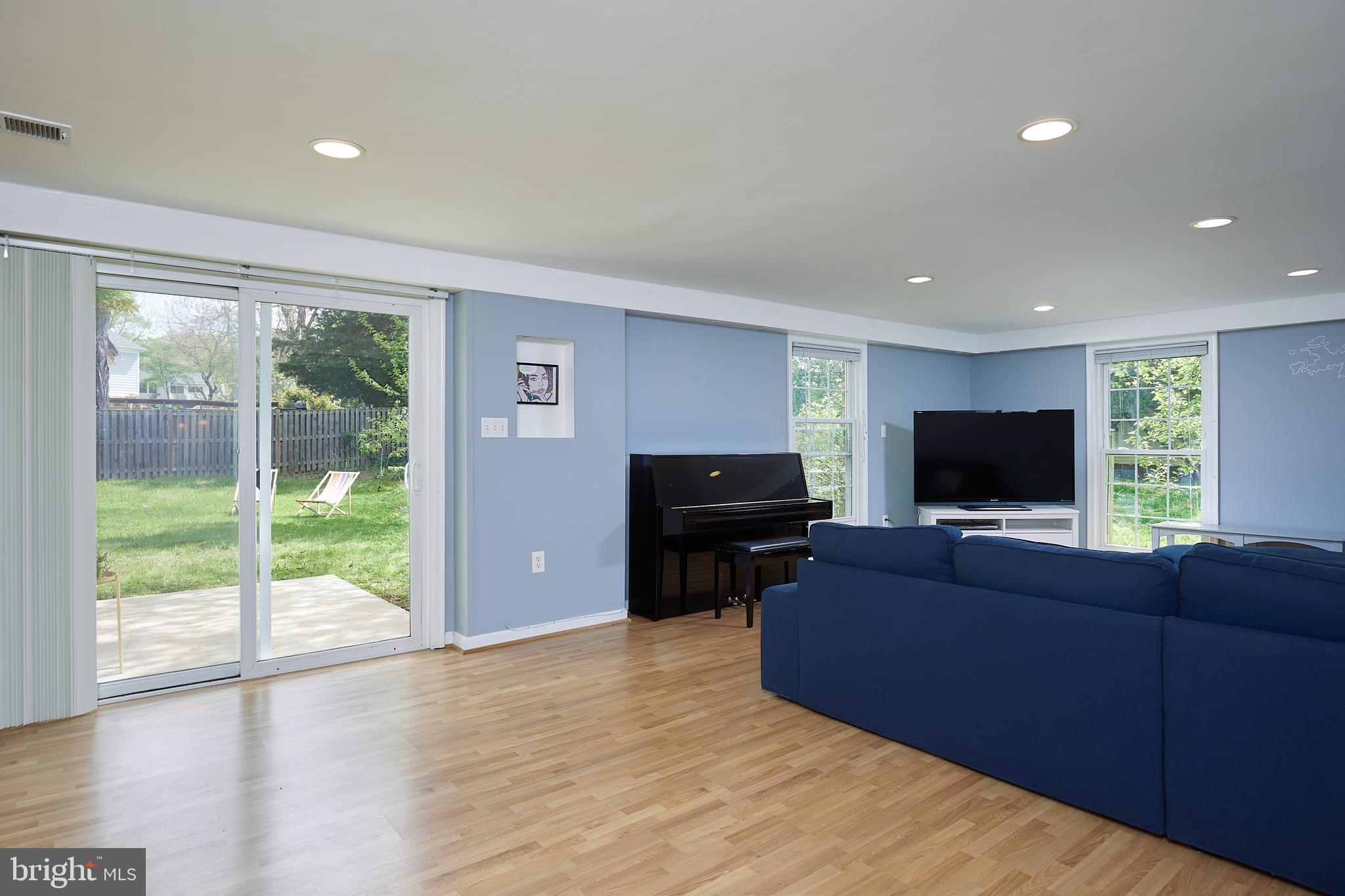 7209 Marbury Road Bethesda, MD 20817 - Photo 26 of 36
