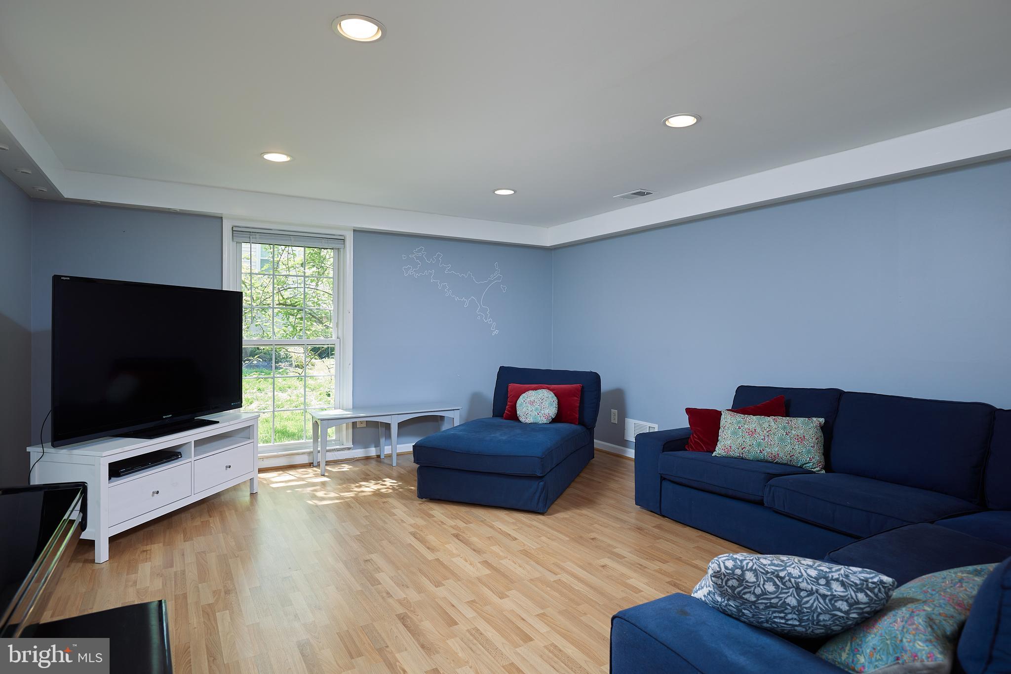7209 Marbury Road Bethesda, MD 20817 - Photo 27 of 36