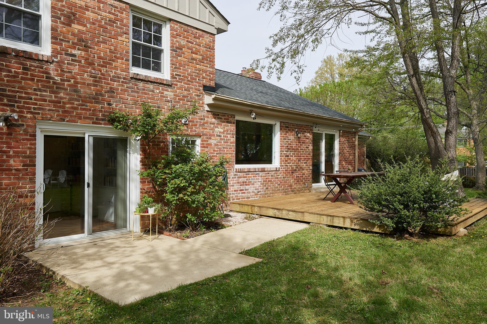 7209 Marbury Road Bethesda, MD 20817 - Photo 32 of 36