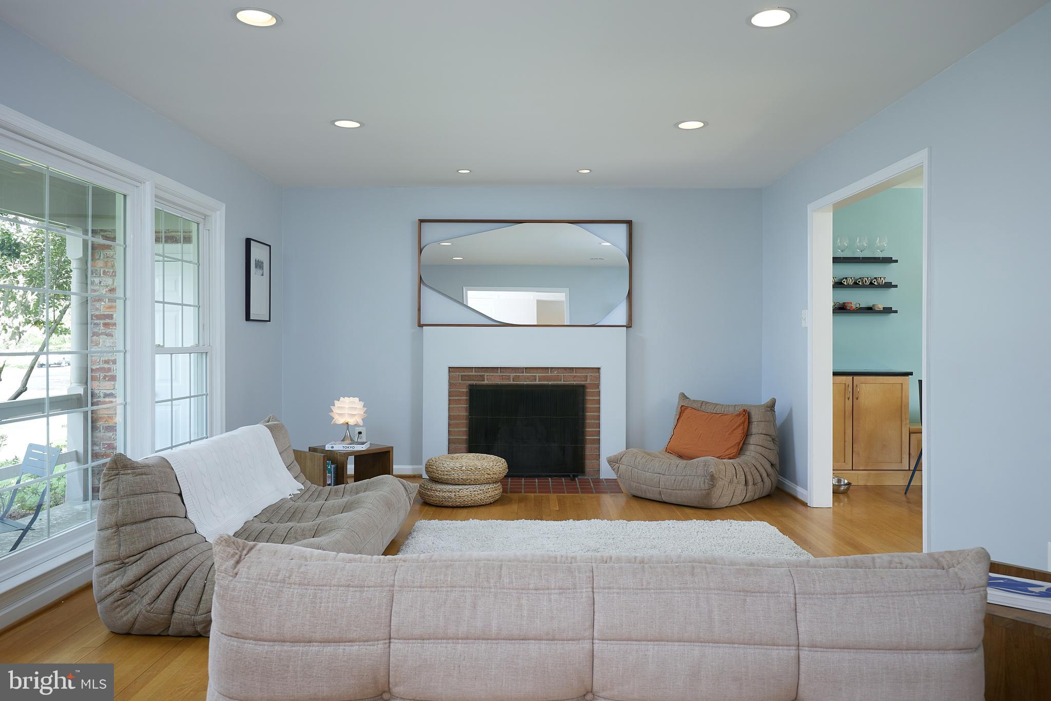 7209 Marbury Road Bethesda, MD 20817 - Photo 4 of 36