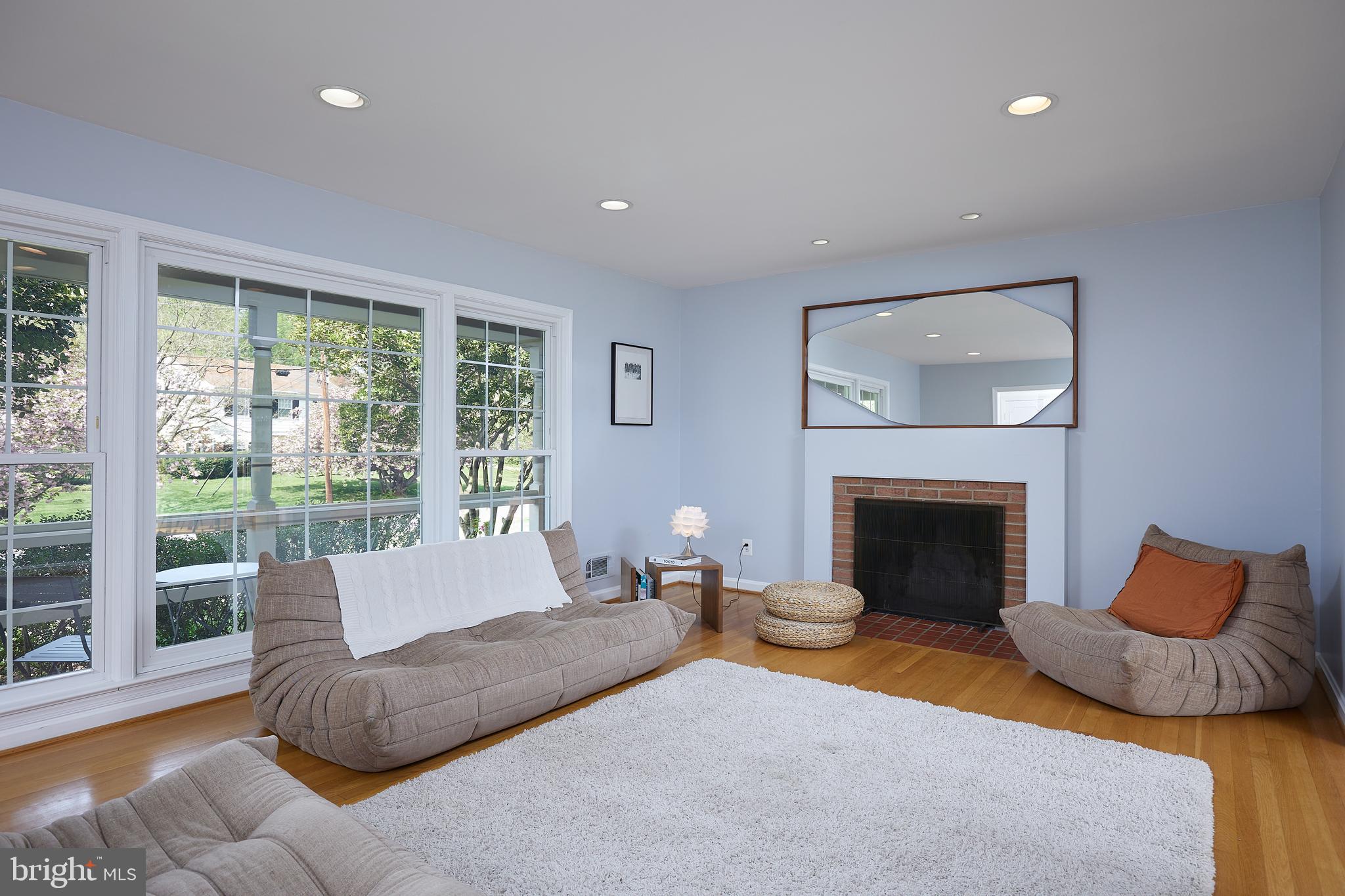 7209 Marbury Road Bethesda, MD 20817 - Photo 5 of 36