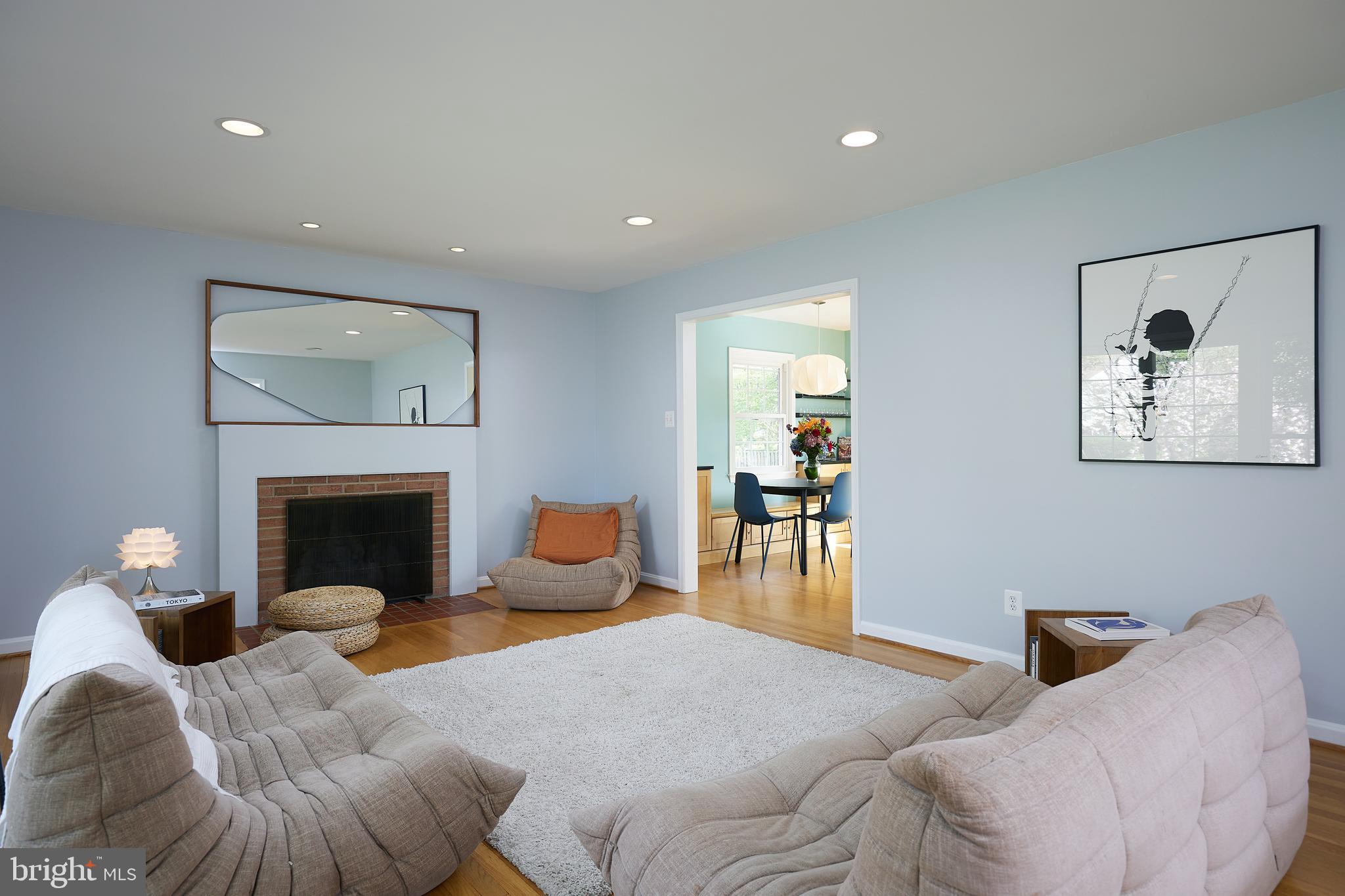 7209 Marbury Road Bethesda, MD 20817 - Photo 6 of 36