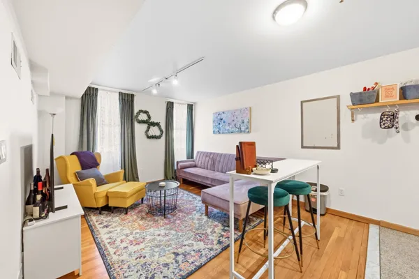 $775,000 | 180 Washington Street, Unit 2, Jersey City, NJ 07302
