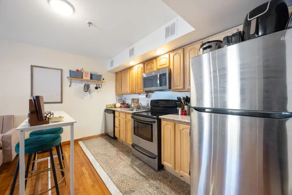$775,000 | 180 Washington Street, Unit 2, Jersey City, NJ 07302