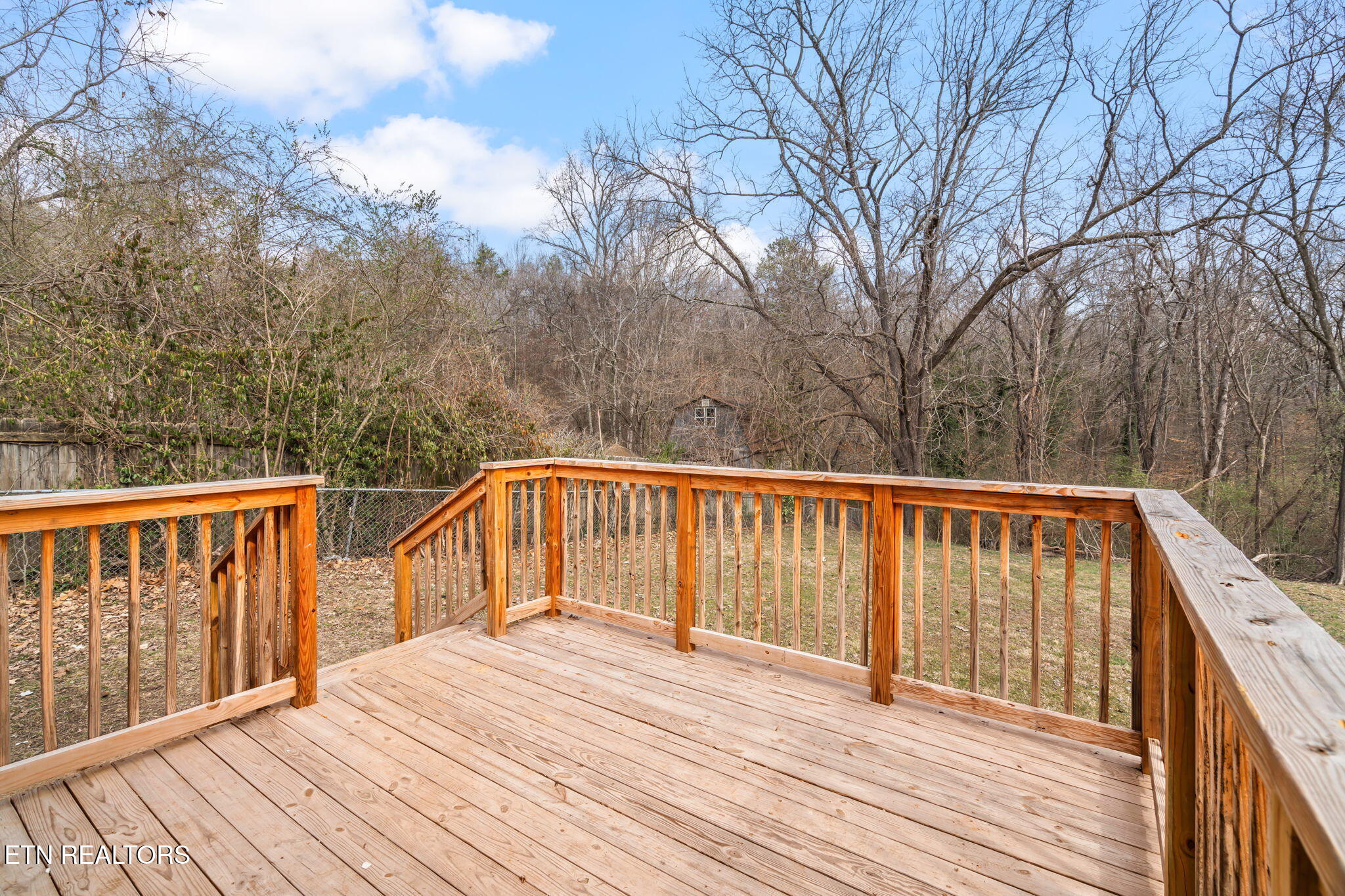 328 Jefferson Avenue Oak Ridge, TN 37830 - Photo 20 of 49 23-web-or-mls-332 Jefferson Ave-24