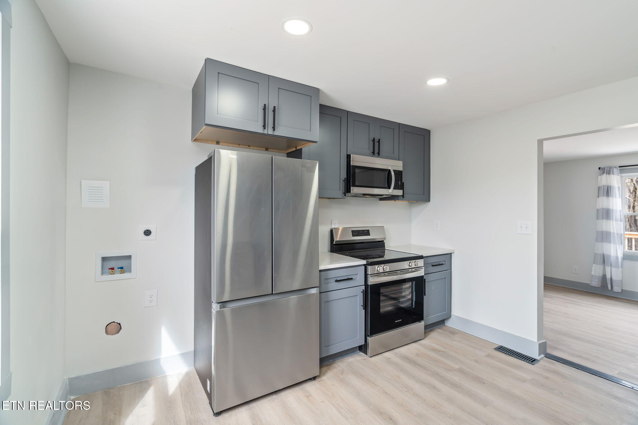 7-web-or-mls-332 Jefferson Ave-8