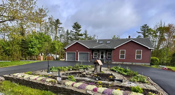 $599,000 | 245 Eastern Avenue, Brewer, ME 04412