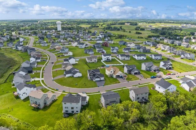 $484,820 | 266 6th Street Northwest, Delano, MN 55328