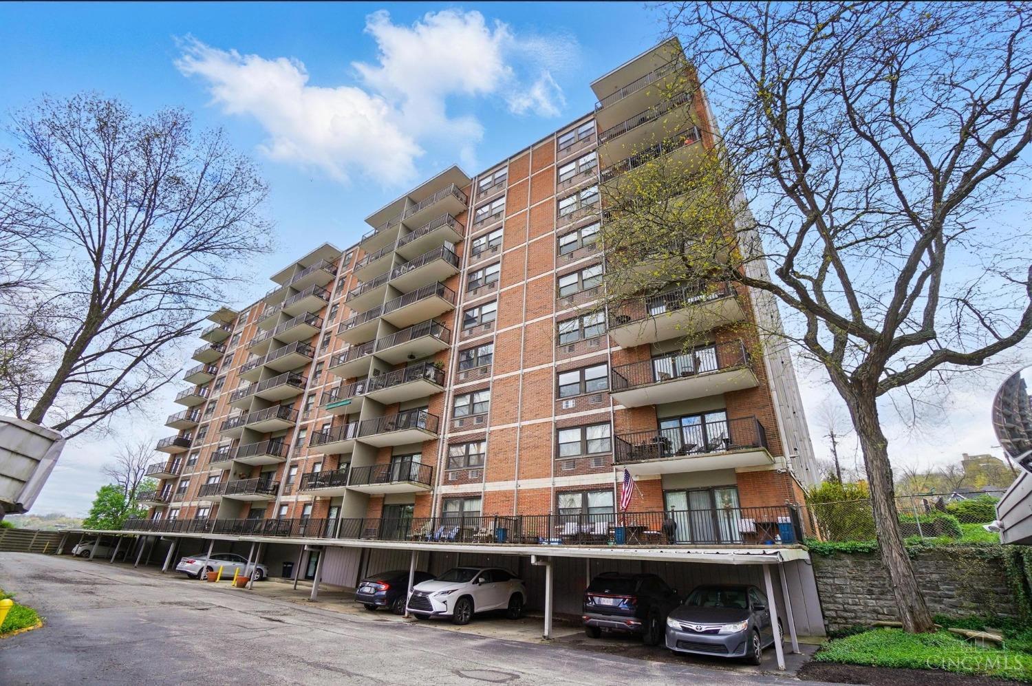 1815 William Howard Taft Road, Unit 702 Cincinnati, OH 45206 - Photo 31 of 35