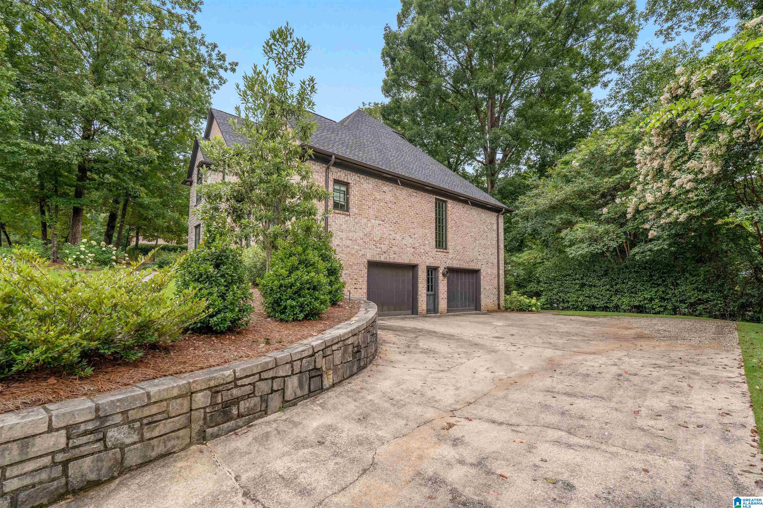 2061 Magnolia Ridge Vestavia Hills, AL 35243 - Photo 4 of 55