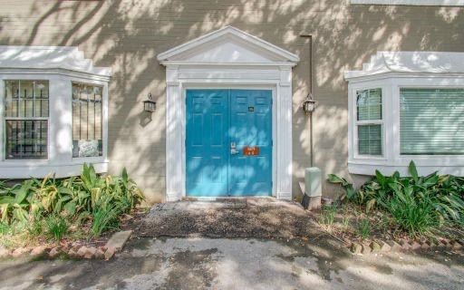 11609 Chimney Rock Road Houston, TX 77035 - Photo 1 of 18 Gallery Image 1