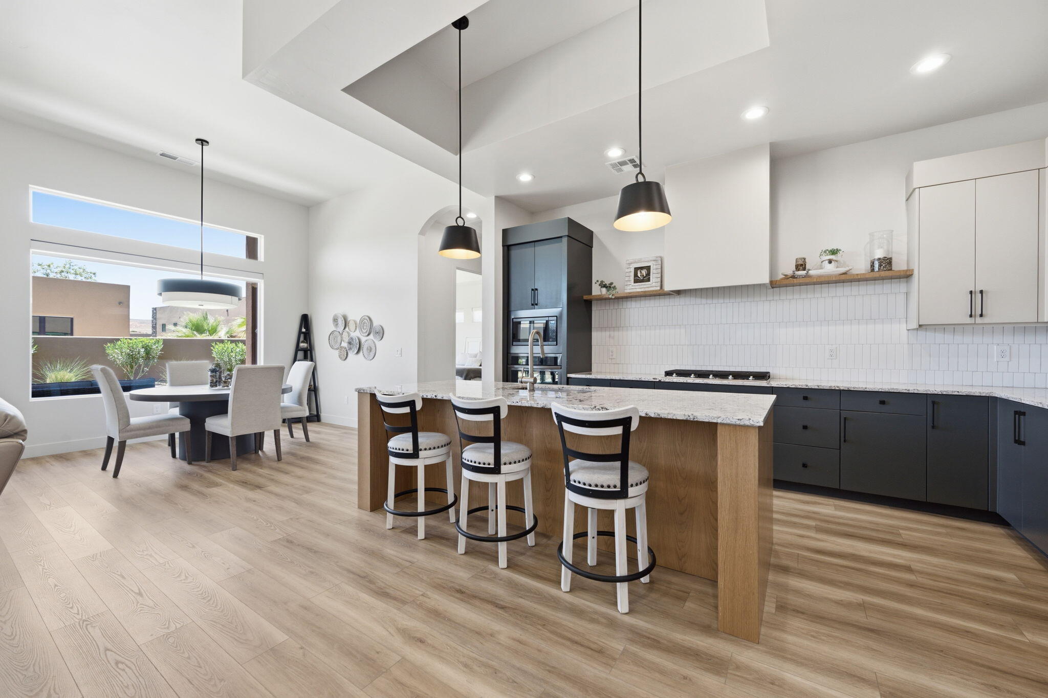 5429 West Copper Cliffs Way Hurricane, UT 84737 - Photo 10 of 48 Kitchen