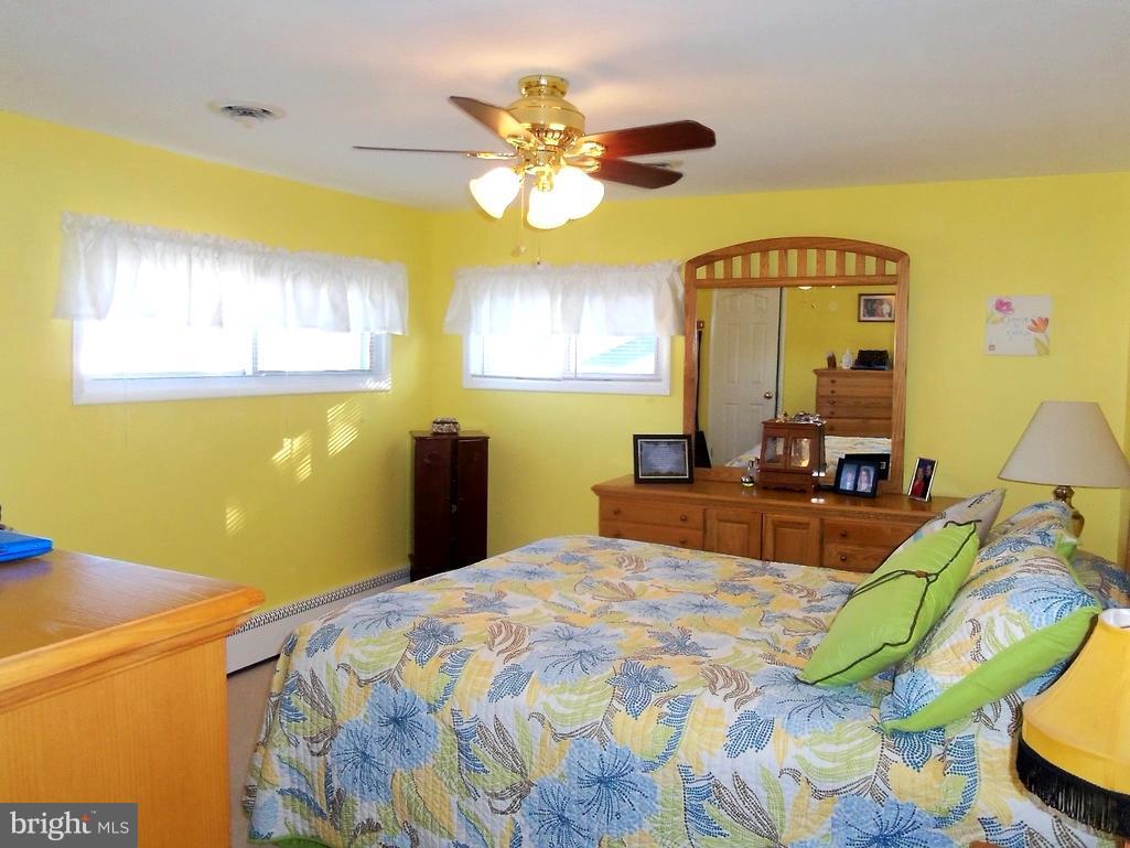 5730 Oakland Road Baltimore, MD 21227 - Photo 11 of 29 Bedroom (Master)