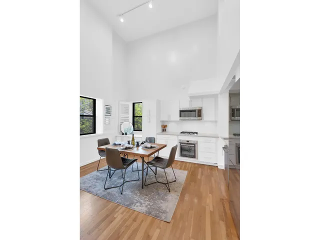 $999,000 | 302 East 19th Street, Unit 3B | Gramercy