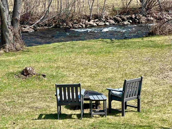 $395,000 | 1768 Barnumville Road, Manchester, VT 05255