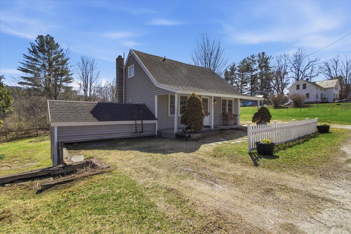 1768 Barnumville Road Manchester, VT 05255 - Photo 3 of 36