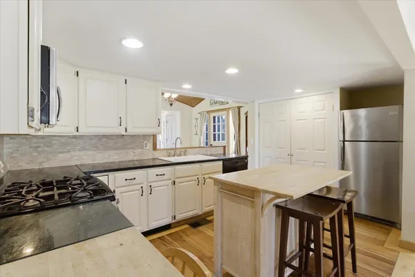 $395,000 | 1768 Barnumville Road, Manchester, VT 05255