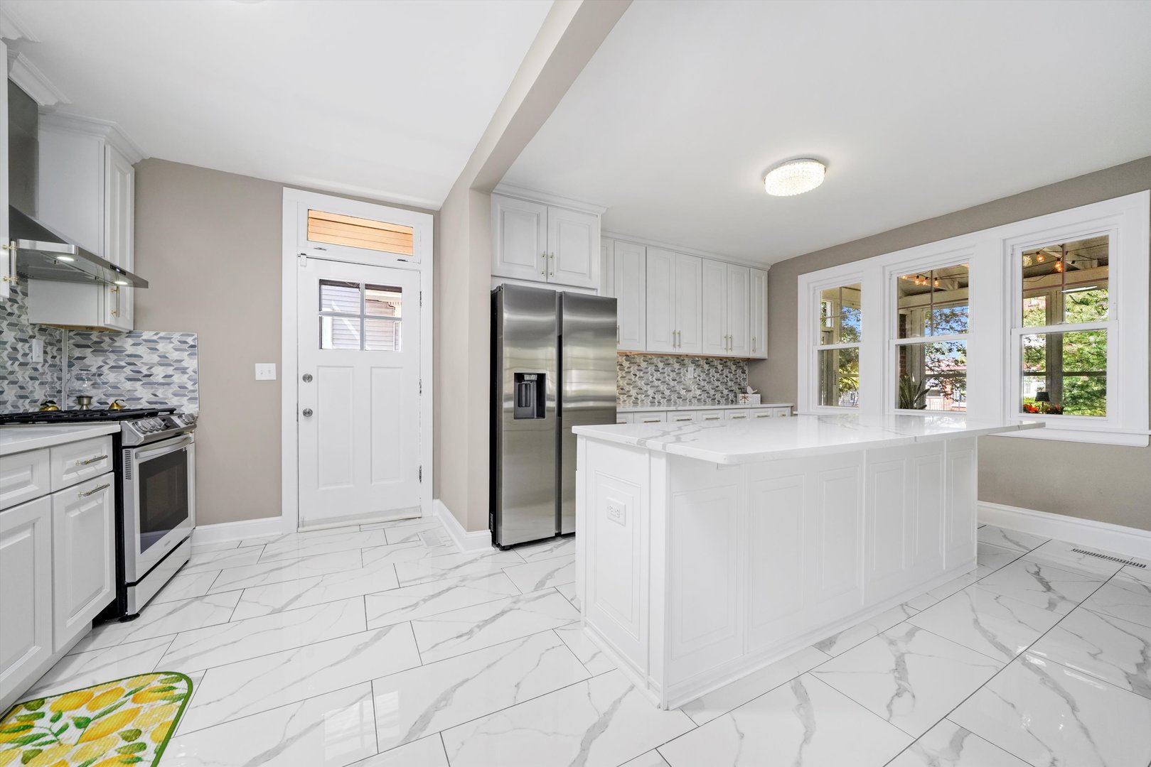 6948 35th Street Berwyn, IL 60402 - Photo 8 of 12