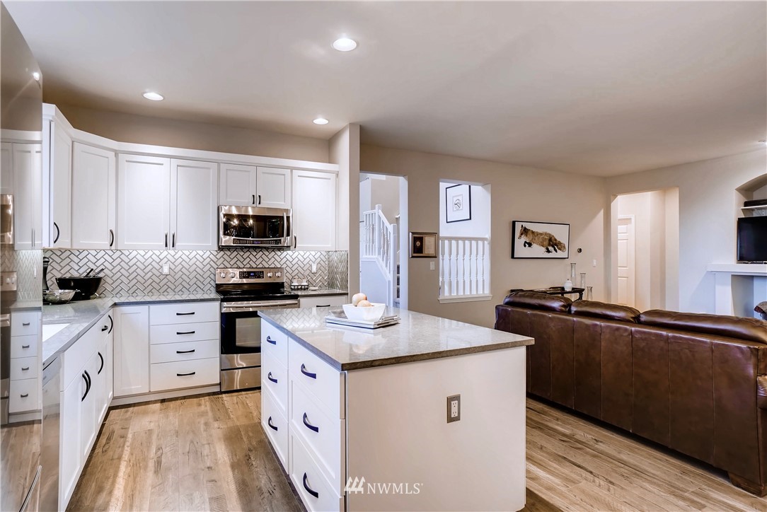 207 170th Street Southeast Bothell, WA 98012 - Photo 11 of 25