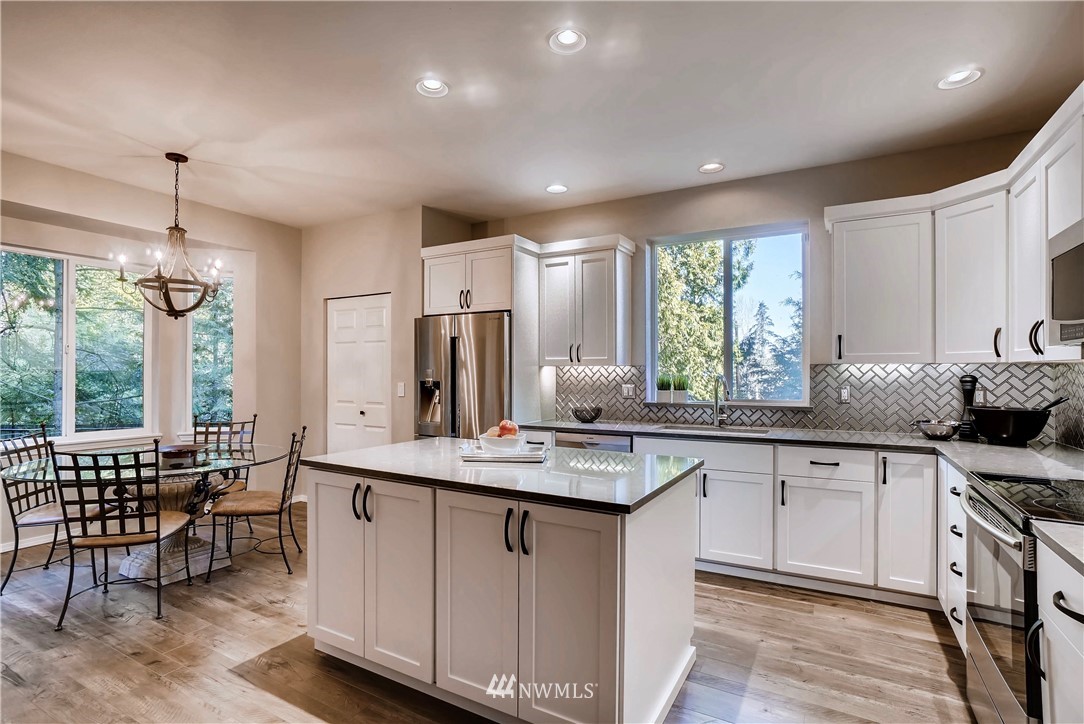 207 170th Street Southeast Bothell, WA 98012 - Photo 9 of 25