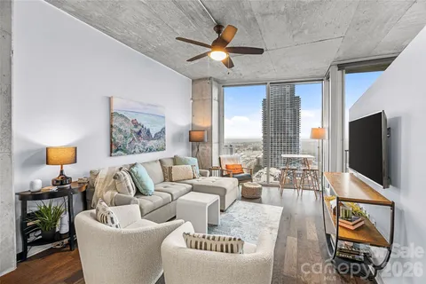 $370,000 | 210 North Church Street, Unit 2006, Charlotte, NC 28202