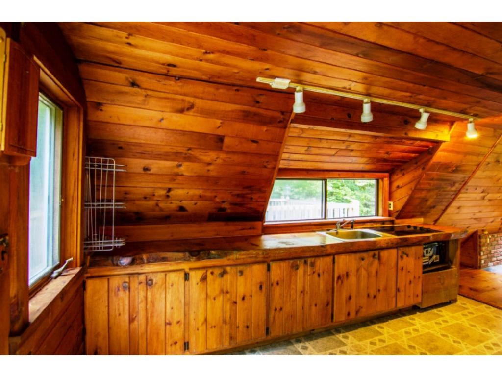 471 South Hill Road Stockbridge, VT 05772 - Photo 7 of 24