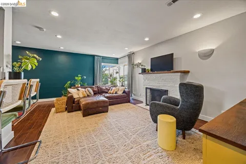 $679,000 | 10809 McIntyre Street, Oakland, CA 94605