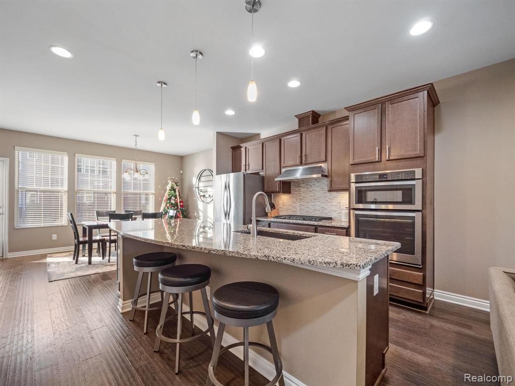 2665 Helmsdale Circle Rochester Hills, MI 48307 - Photo 10 of 33