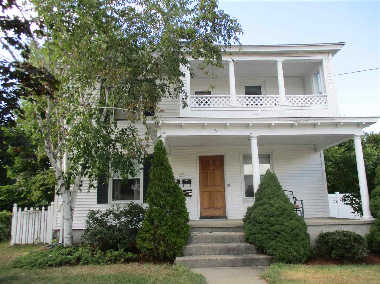 19 Pinard Street Manchester, NH 03102 - Photo 1 of 27 Gallery Image 1