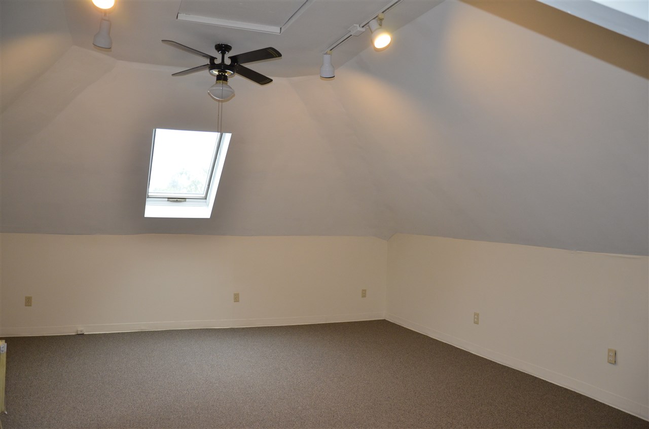 19 Pinard Street Manchester, NH 03102 - Photo 21 of 27 Gallery Image 21