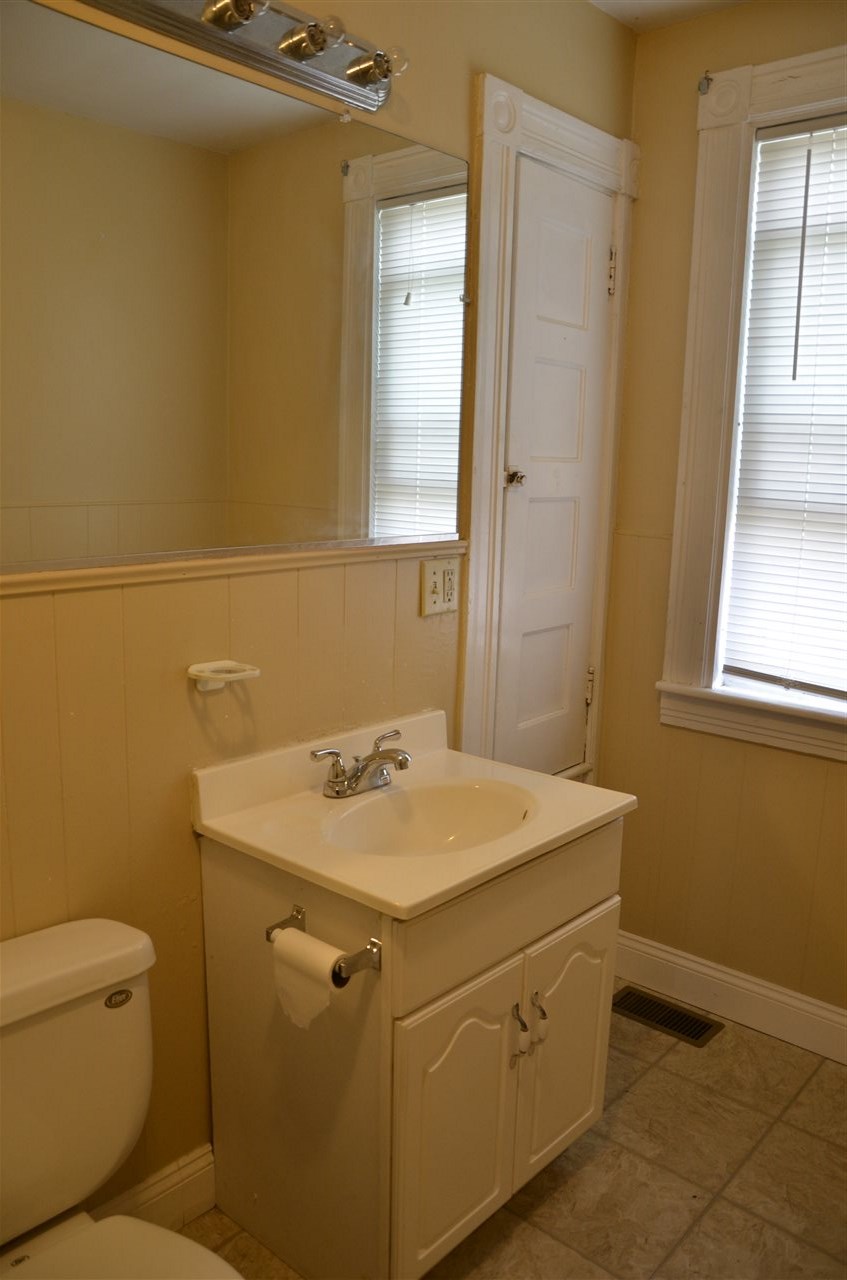 19 Pinard Street Manchester, NH 03102 - Photo 9 of 27 Gallery Image 9
