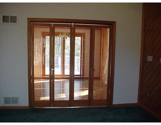 19 Beechwood Road Londonderry, NH 03053 - Photo 11 of 12 Gallery Image 11