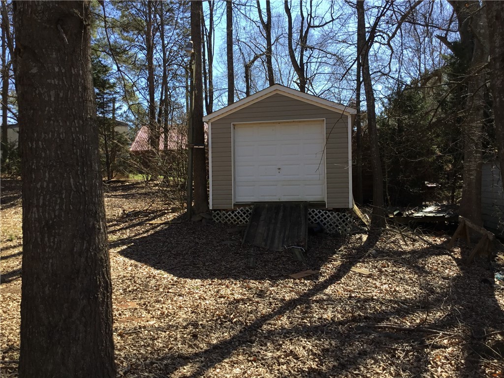 401 Brooks Road Belton, SC 29627 - Photo 22 of 24