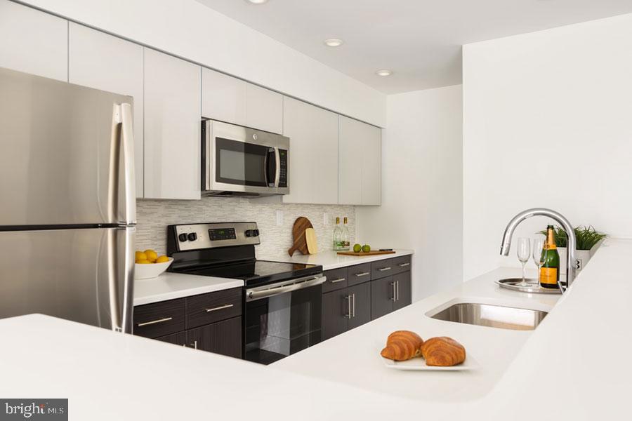 18110 Cornerstone Drive Yardley, PA 19067 - Photo 3 of 11 Kitchen