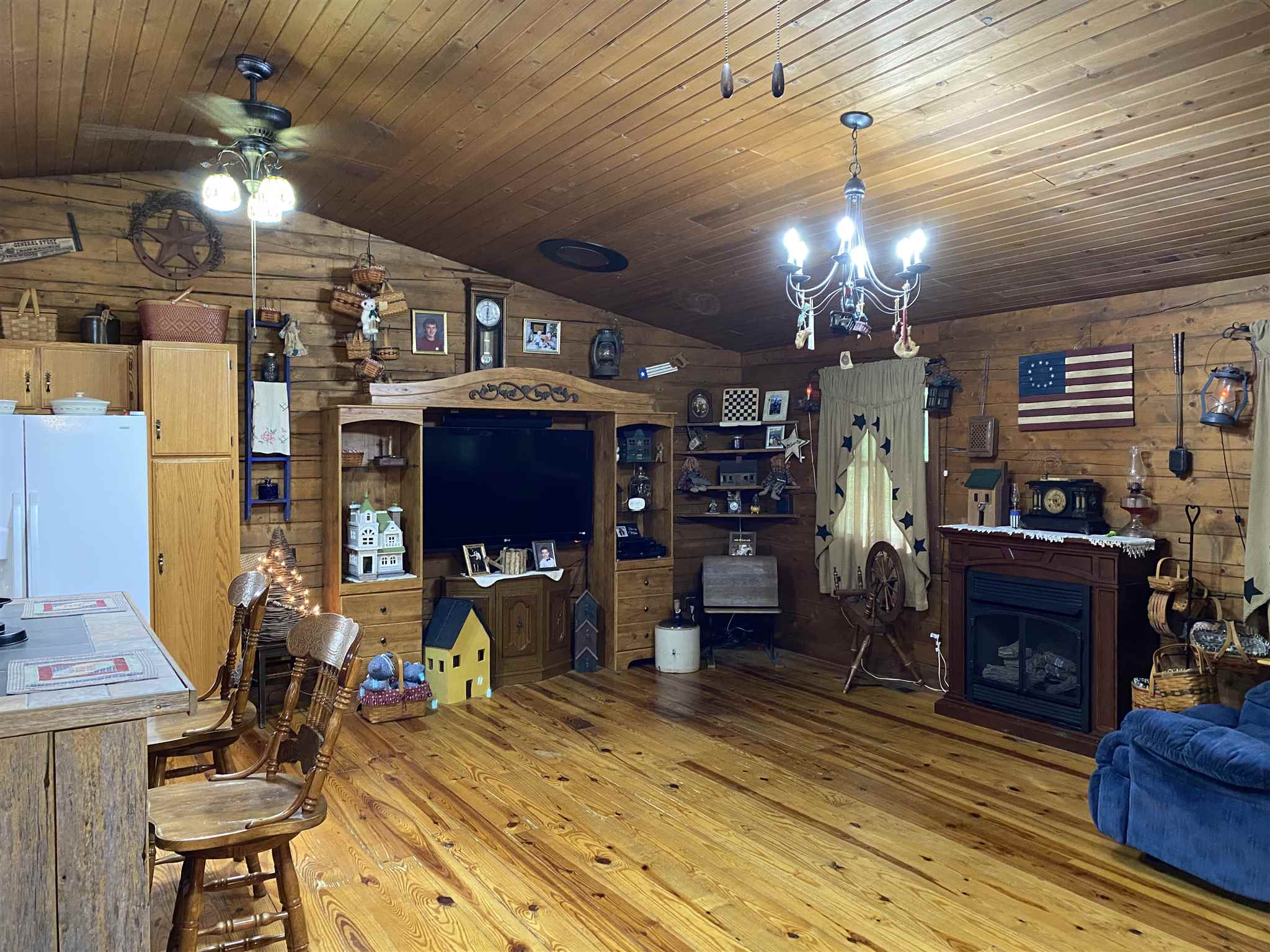 3712 Peerless Road Bedford, IN 47421 - Photo 3 of 29