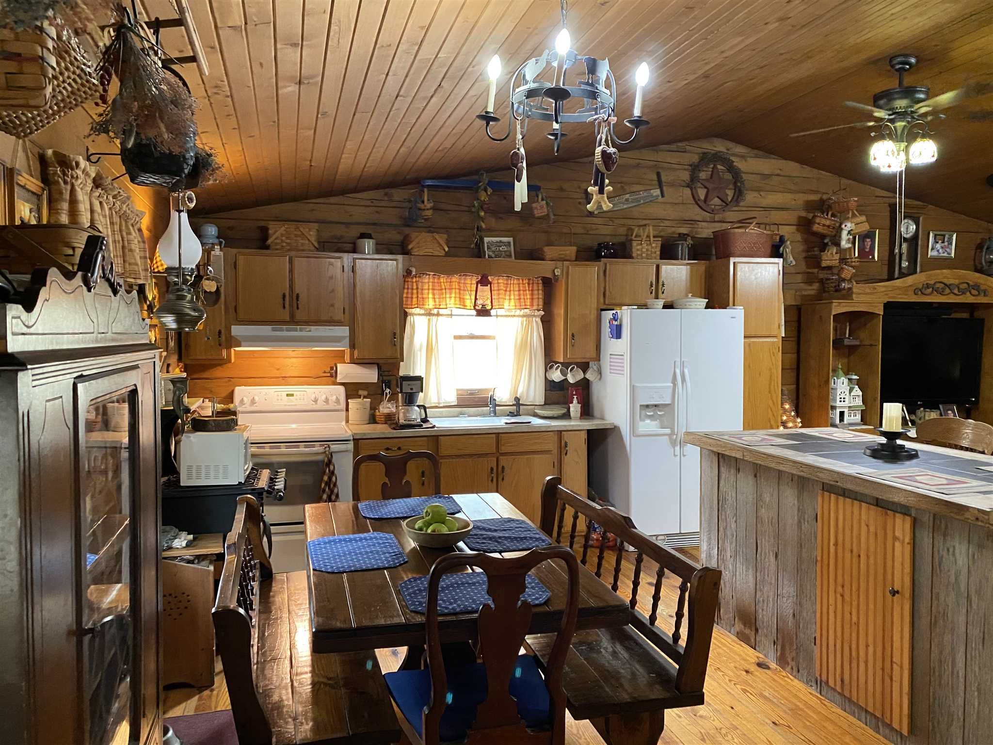 3712 Peerless Road Bedford, IN 47421 - Photo 8 of 29
