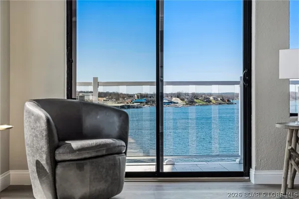 $1,095,000 | 1065 Topsider Lane, Unit 501, Osage Beach, MO 65065