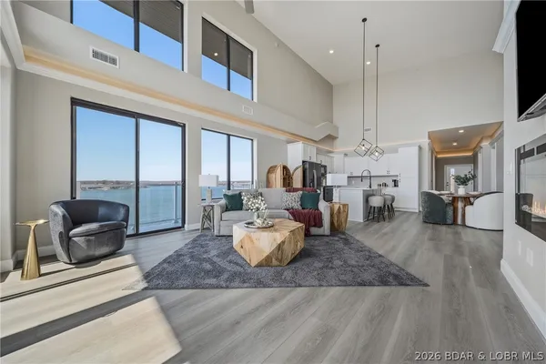 $1,095,000 | 1065 Topsider Lane, Unit 501, Osage Beach, MO 65065