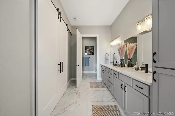 $1,095,000 | 1065 Topsider Lane, Unit 501, Osage Beach, MO 65065