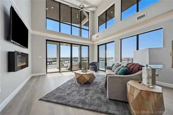 $1,095,000 | 1065 Topsider Lane, Unit 501, Osage Beach, MO 65065