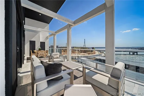 $1,095,000 | 1065 Topsider Lane, Unit 501, Osage Beach, MO 65065