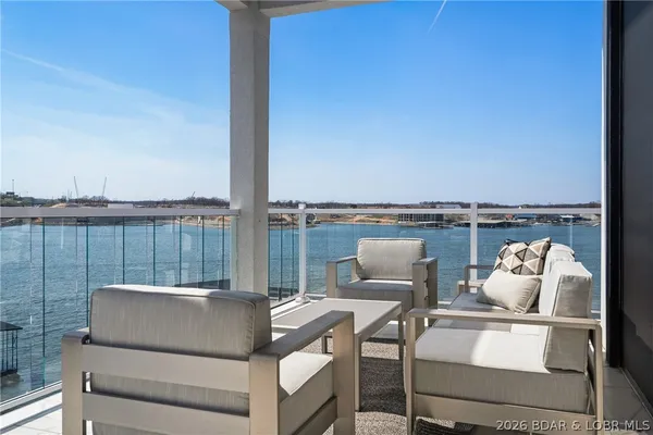 $1,095,000 | 1065 Topsider Lane, Unit 501, Osage Beach, MO 65065