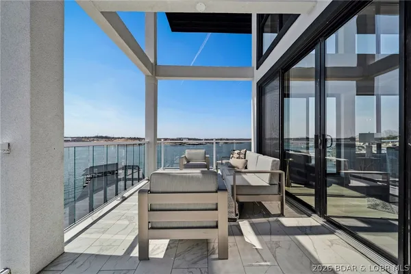 $1,095,000 | 1065 Topsider Lane, Unit 501, Osage Beach, MO 65065