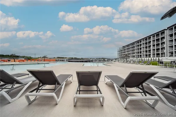 $1,095,000 | 1065 Topsider Lane, Unit 501, Osage Beach, MO 65065