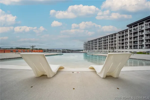 $1,095,000 | 1065 Topsider Lane, Unit 501, Osage Beach, MO 65065