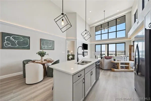 $1,095,000 | 1065 Topsider Lane, Unit 501, Osage Beach, MO 65065