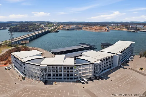 $1,095,000 | 1065 Topsider Lane, Unit 501, Osage Beach, MO 65065