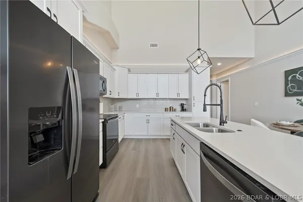 $1,095,000 | 1065 Topsider Lane, Unit 501, Osage Beach, MO 65065