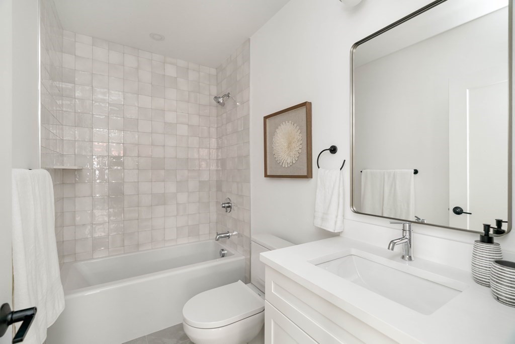 8 Poplar Road, Unit C Cambridge, MA 02138 - Photo 10 of 26 Gallery Image 10
